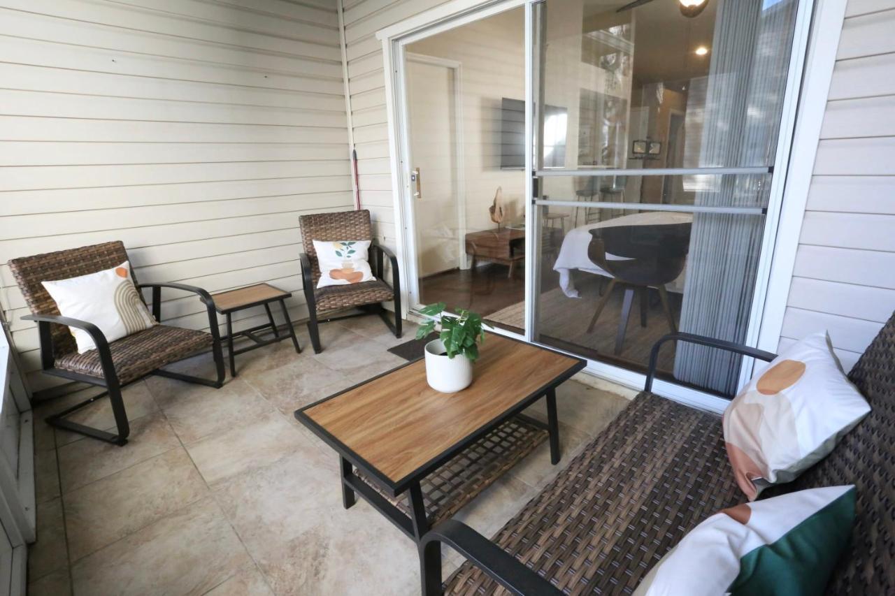 Nomad Retreat King Bed Boutique Condo W Garage Gainesville Extérieur photo