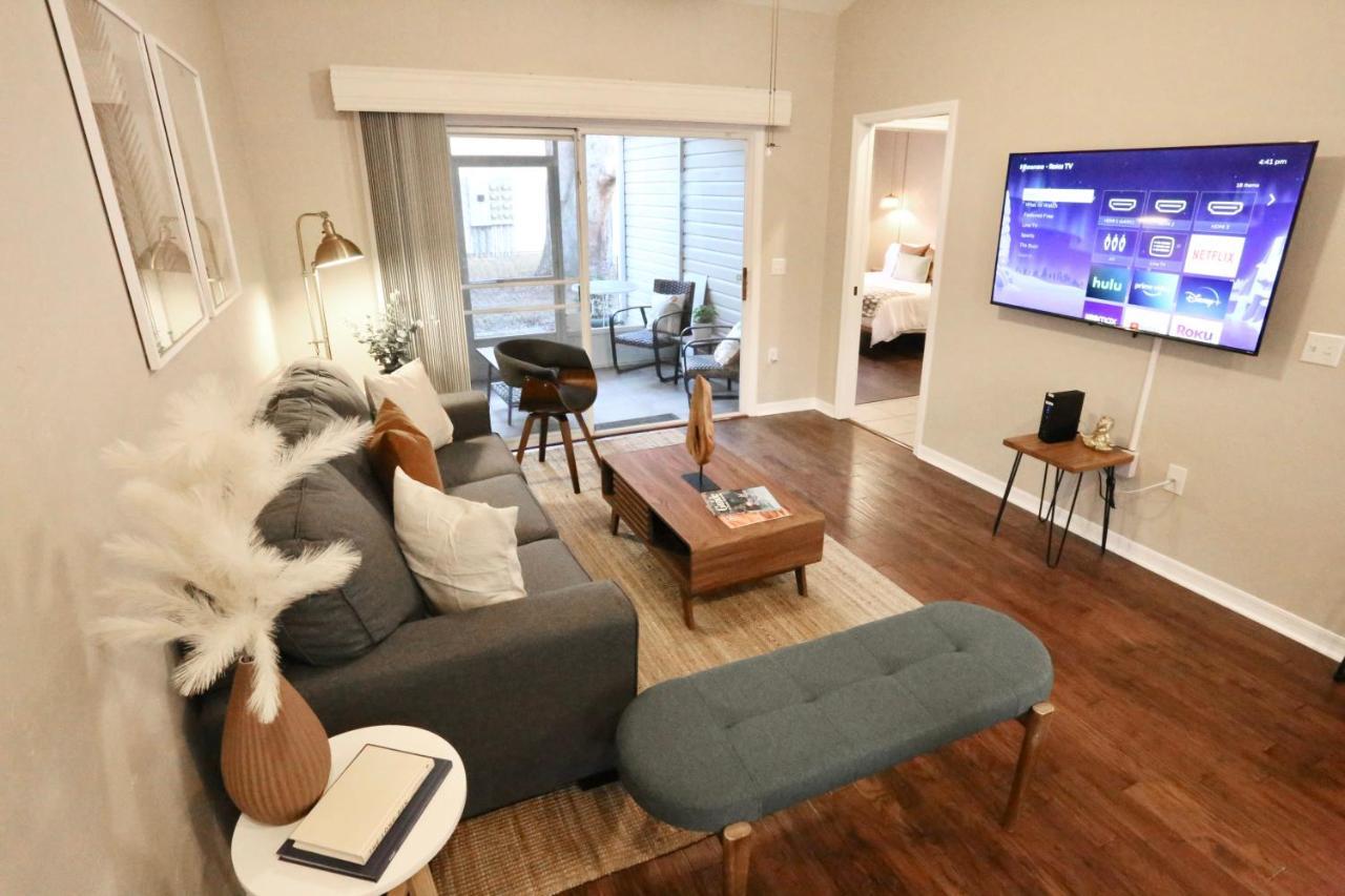 Nomad Retreat King Bed Boutique Condo W Garage Gainesville Extérieur photo